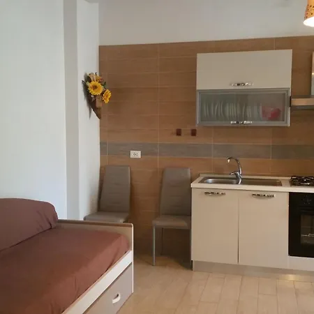 Dreizimmerwohnung Mit Veranda Und Garten